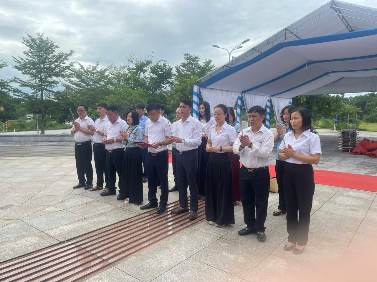 ĐOÀN TRUNG TÂM ĐIỀU DƯỠNG NGƯỜI CÓ CÔNG TỔ CHỨC DÂNG HƯƠNG, DÂNG HOA