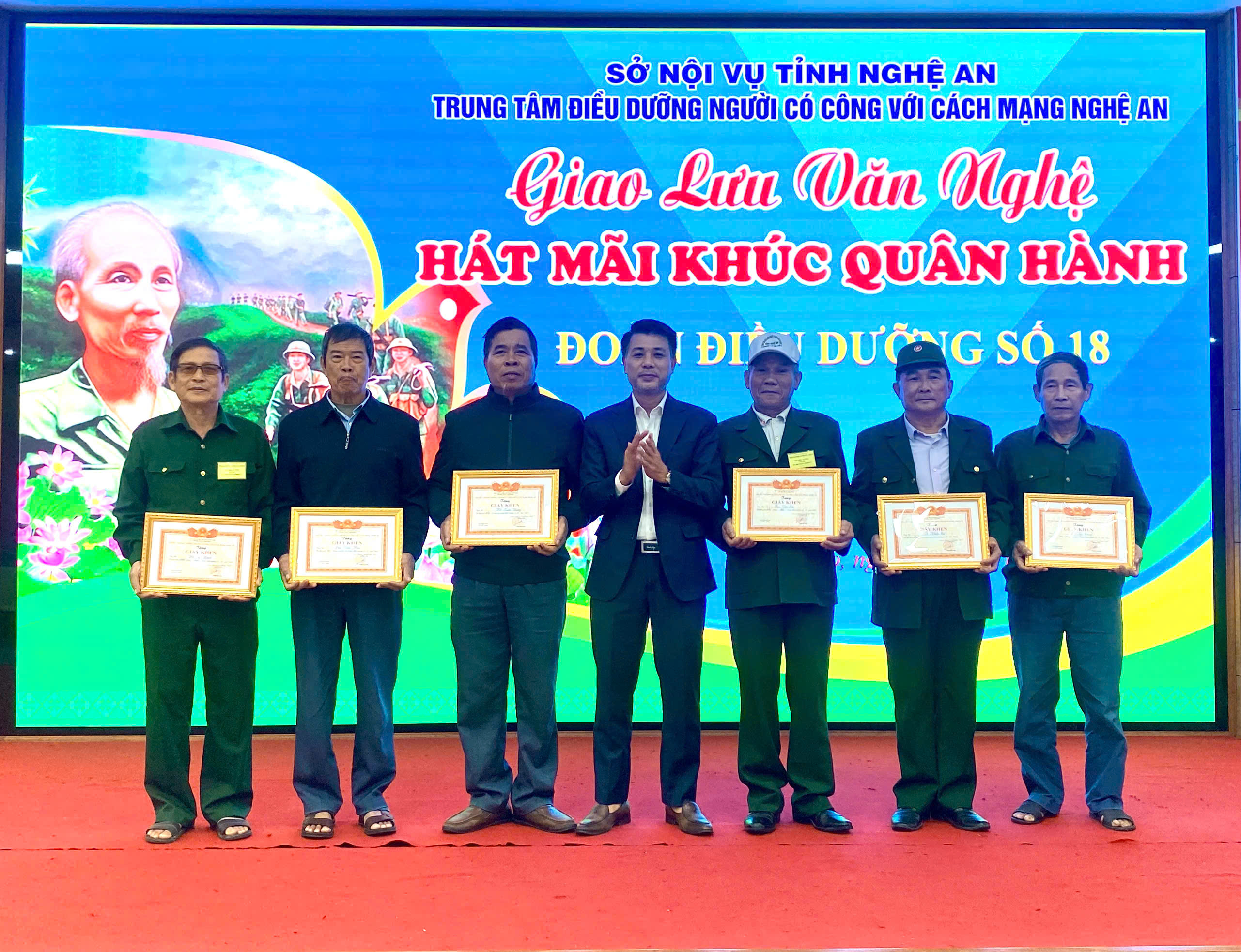 CHIA TAY ĐOÀN ĐIỀU DƯỠNG SỐ 18/2025